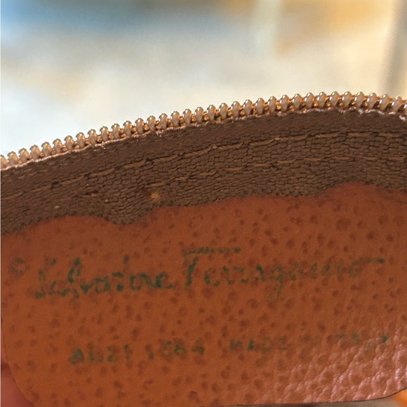 🔥 RARE 🔥 Salvatore Ferragamo Vintage Coated Canvas and Leather Shoulder Bag - Picture 12 of 13